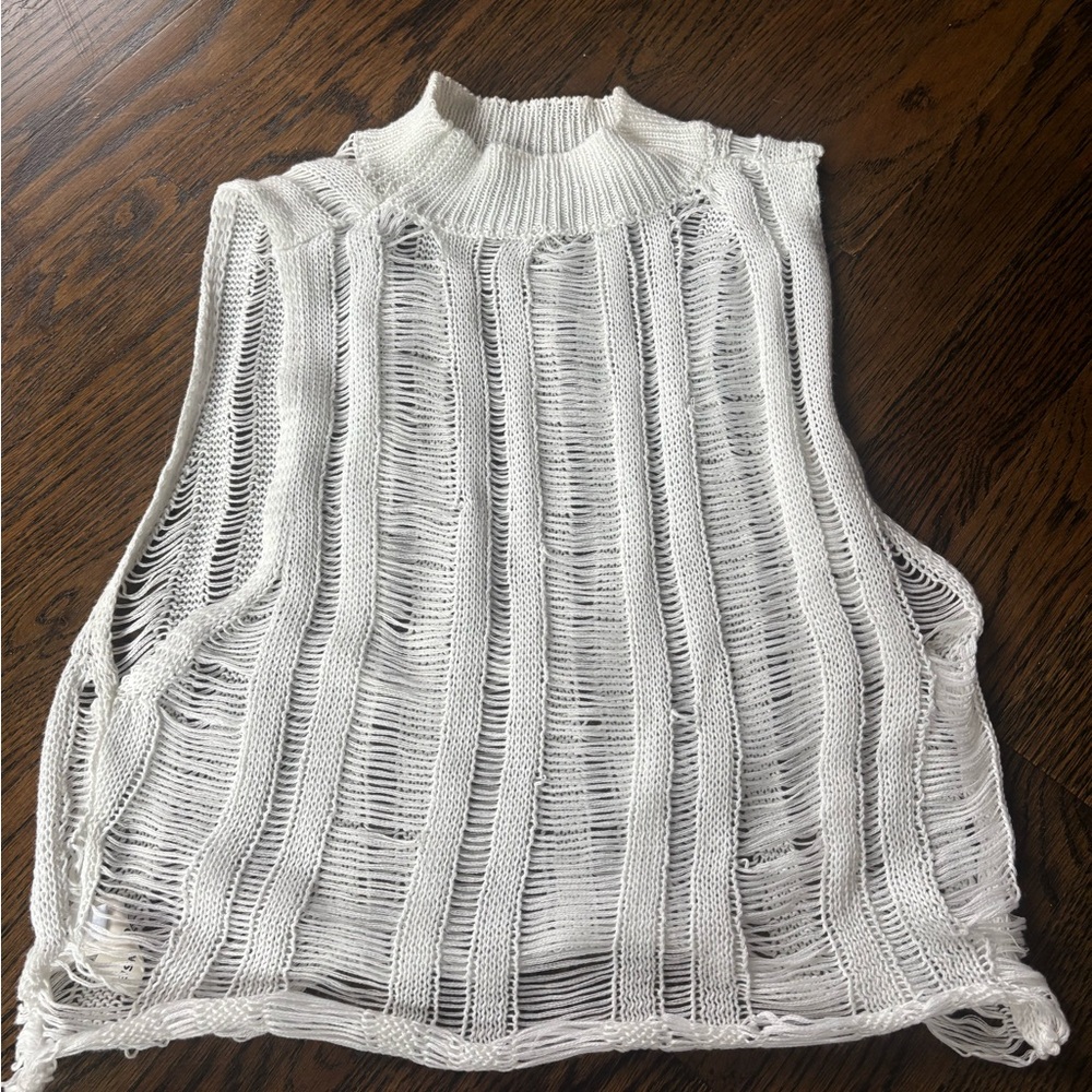 Commense White Knit Sleeveless Top